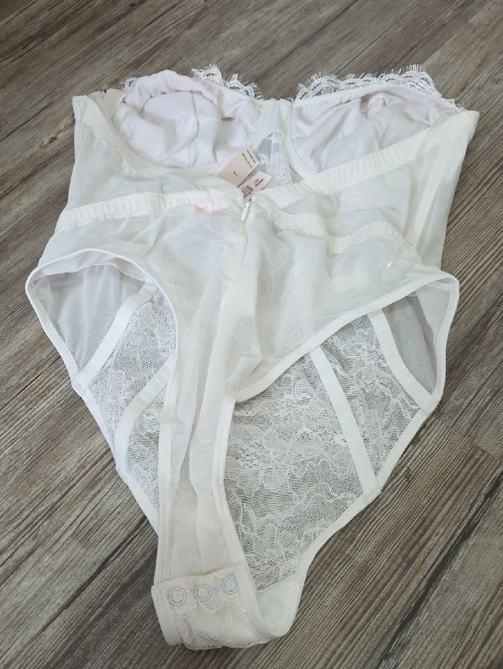 Victoria's Secret Halter Lace Teddy - Picture 5 of 6